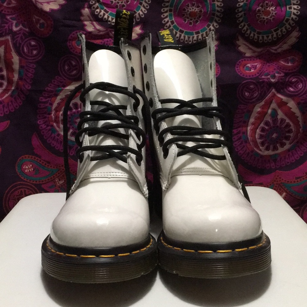 Dr. Martens 1460 W boot